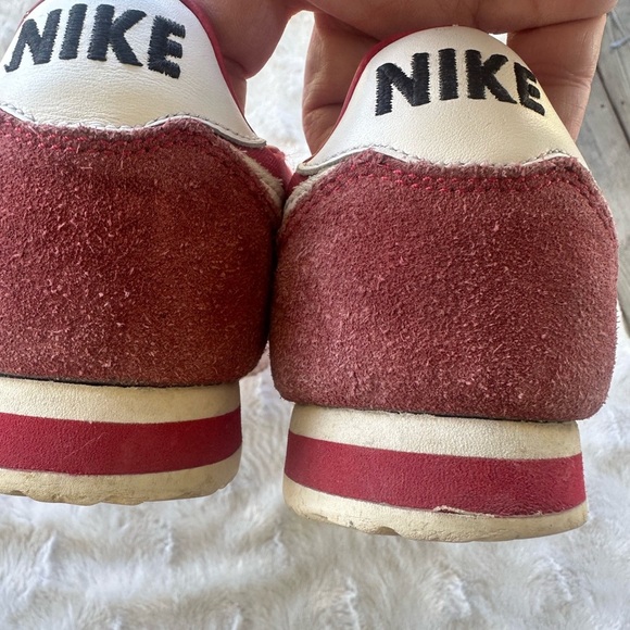 Nike Red Sneakers with White Details - Picture 4 of 7